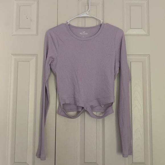 Light purple top with cutout detailing - Picture 1 of 3